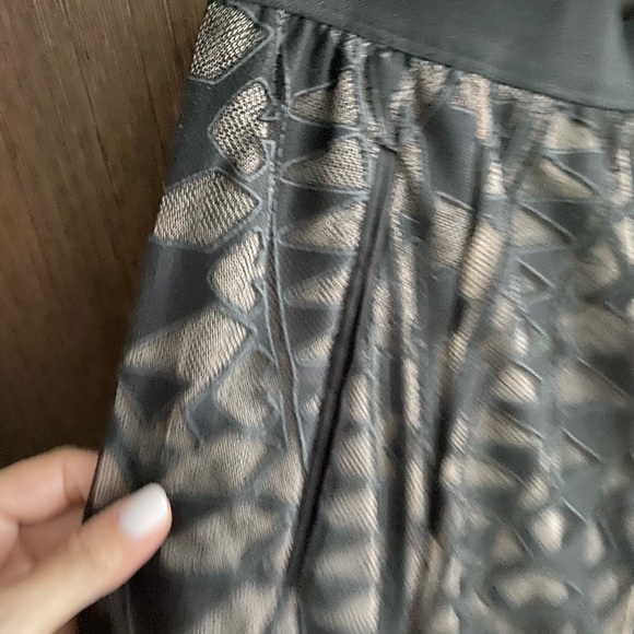 Bcbg high low skirt with shorts white and black available - Picture 12 of 17